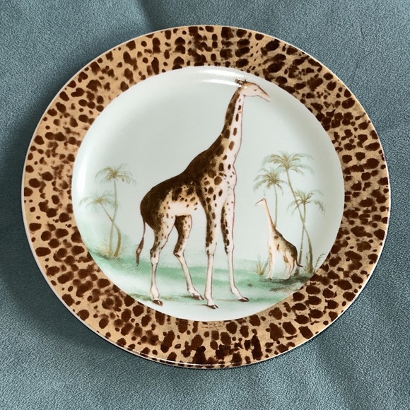 Three Home Decor Plates 7.5” Safari Giraffe, Elephant, Zebra - Picture 5 of 11